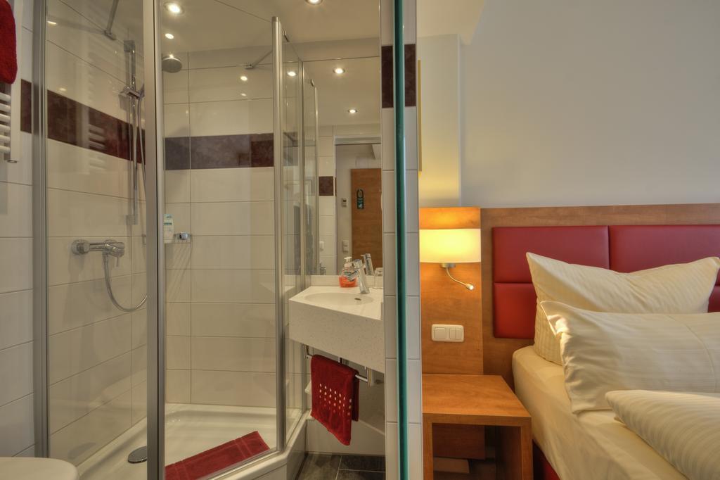 Hotel Condor Munchen Bagian luar foto